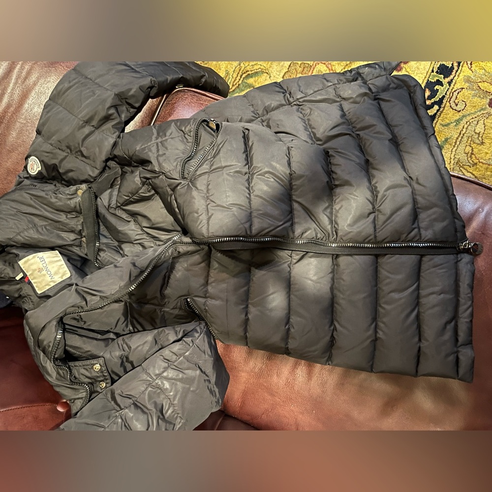 Moncler women’s coat size 2 - Picture 6 of 7